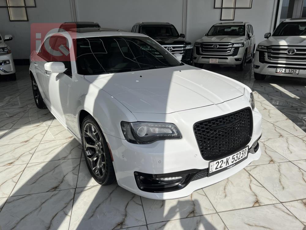 كرايسلر 300